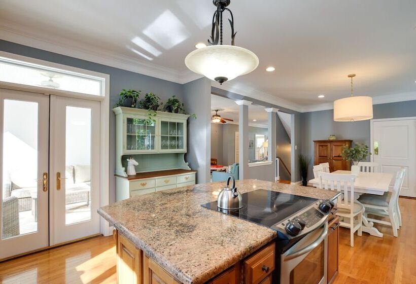 Waterfront Lusby Escape W/ Fire Pit & Kayaks!