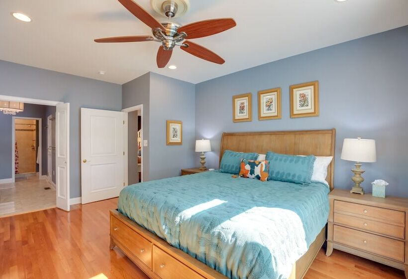 Waterfront Lusby Escape W/ Fire Pit & Kayaks!