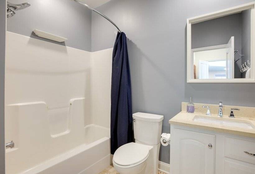 Waterfront Lusby Escape W/ Fire Pit & Kayaks!