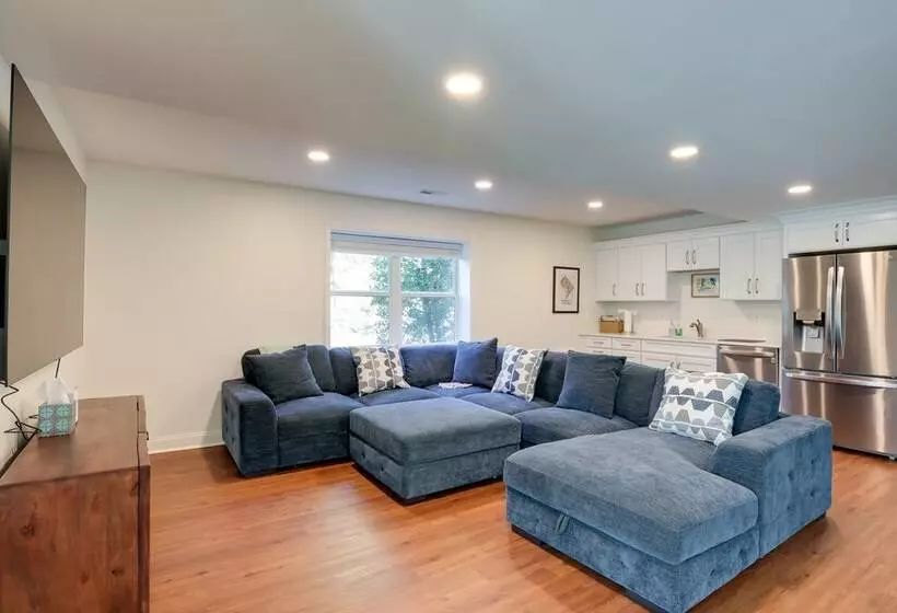 Waterfront Lusby Escape W/ Fire Pit & Kayaks!