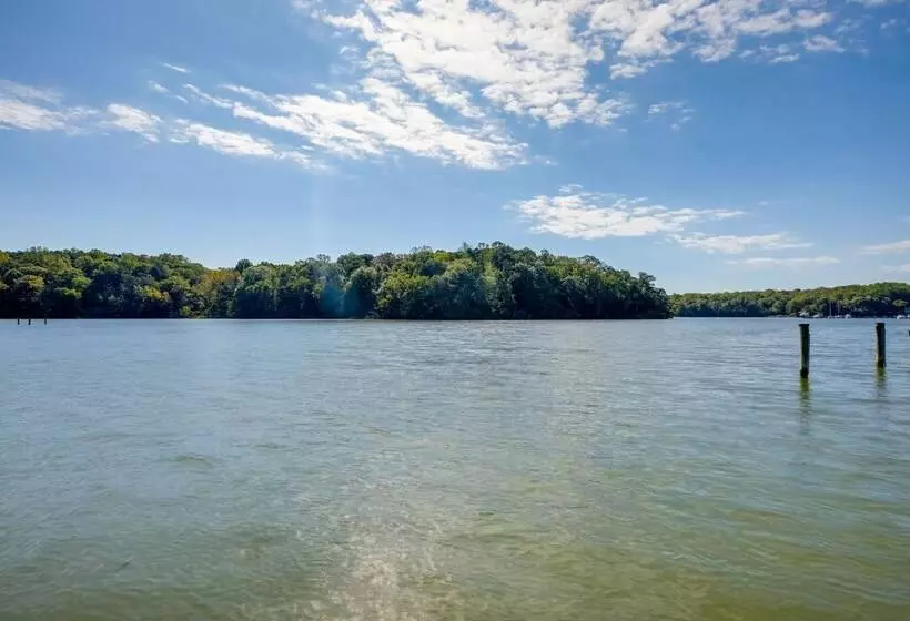 Waterfront Lusby Escape W/ Fire Pit & Kayaks!