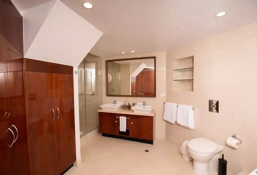 71 Hastings Street   Beachfront
