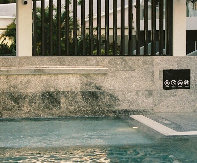 71 Hastings Street Beachfront