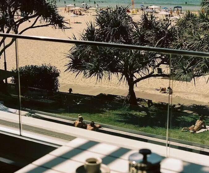 71 Hastings Street   Beachfront