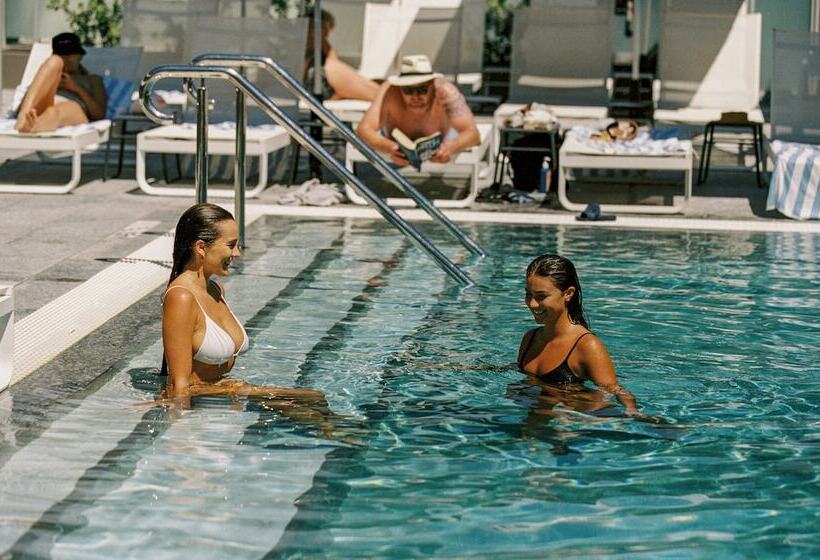 71 Hastings Street Beachfront