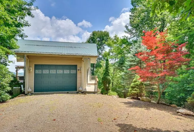 40 Acre Ararat Escape: On Site Trails & Mtn Views!