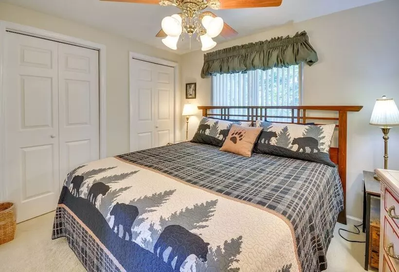 40 Acre Ararat Escape: On Site Trails & Mtn Views!