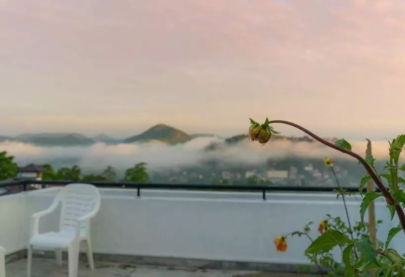 Aamiaismajoitus (B&B) Amandara Hills Kandy