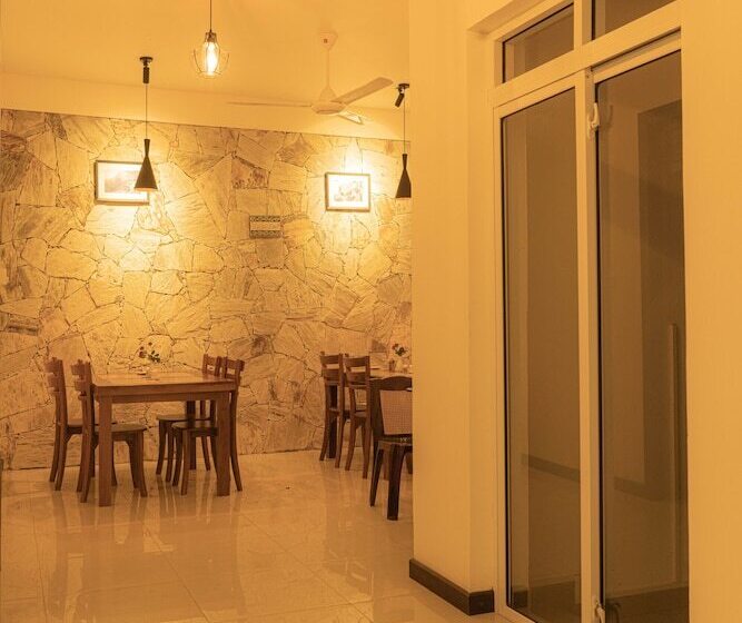 مبيت وإفطار Amandara Hills Kandy