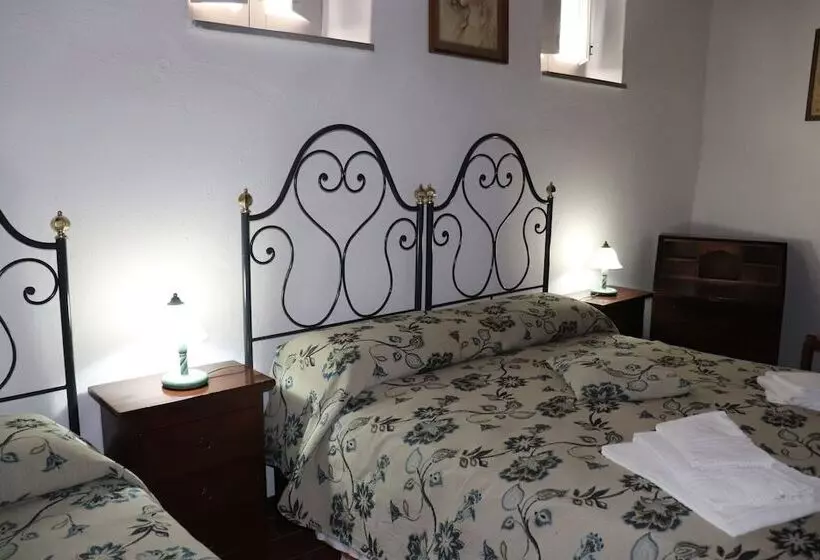 Aamiaismajoitus (B&B) Badia Il Vingone