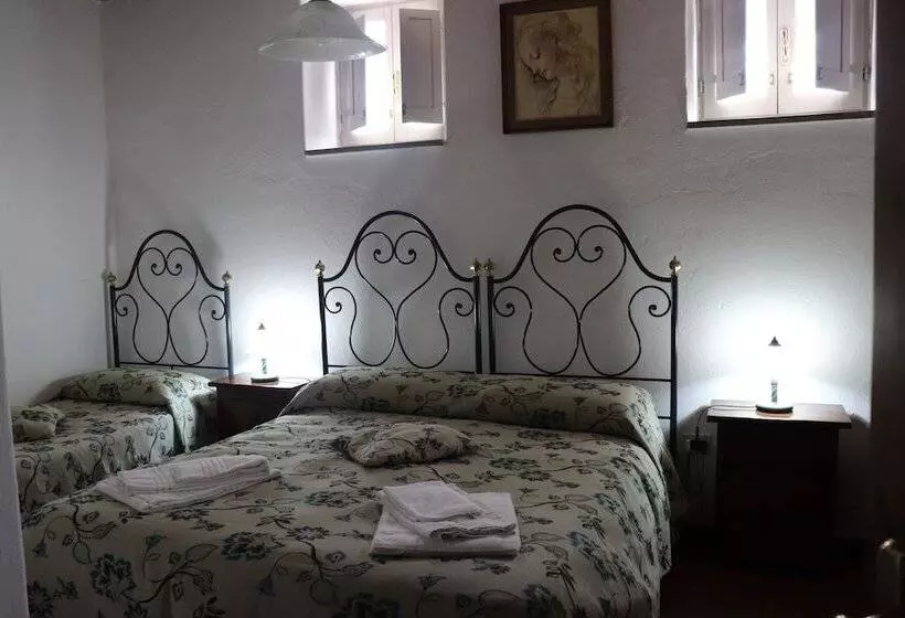 Aamiaismajoitus (B&B) Badia Il Vingone