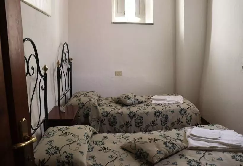 Aamiaismajoitus (B&B) Badia Il Vingone