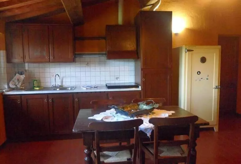 Aamiaismajoitus (B&B) Badia Il Vingone