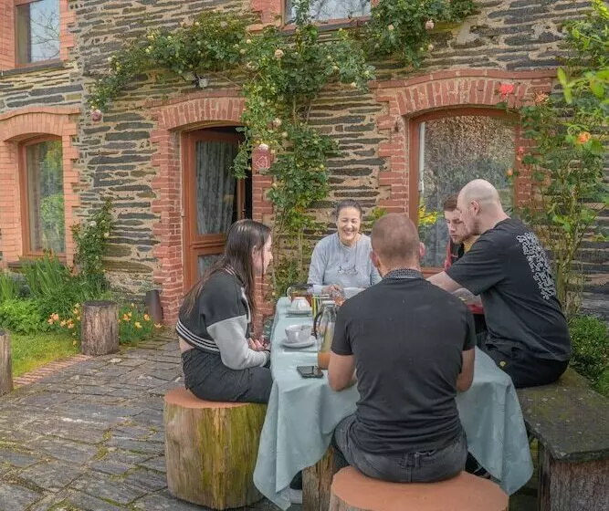 Aamiaismajoitus (B&B) L Hôt Berge De Gannedel