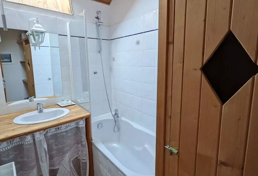 Aamiaismajoitus (B&B) L Hôt Berge De Gannedel