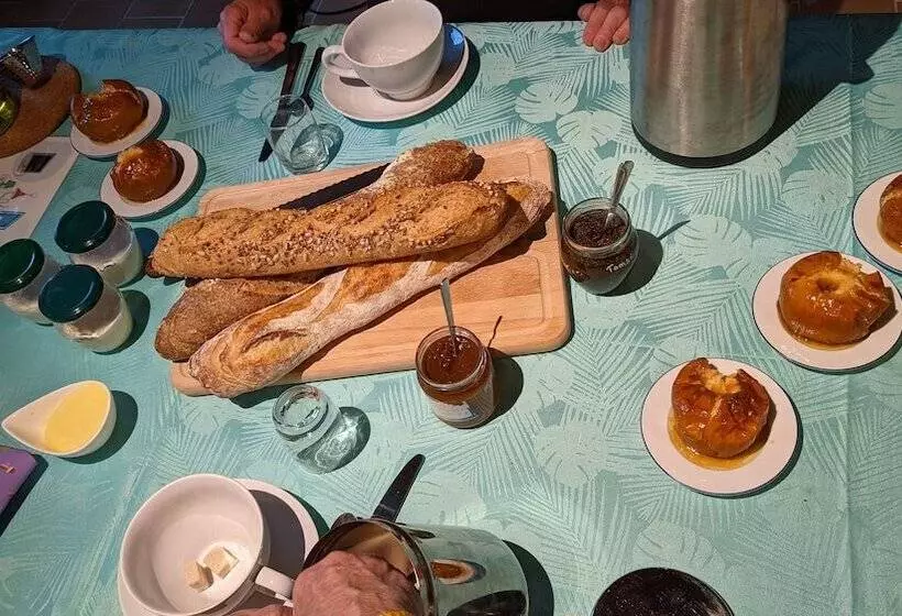 Aamiaismajoitus (B&B) L Hôt Berge De Gannedel