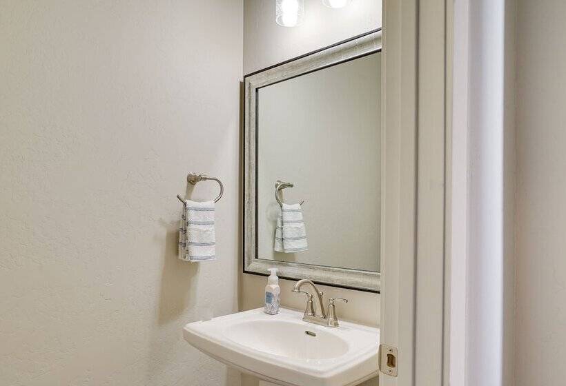 Bright & Modern Las Cruces Home In Sonoma Ranch