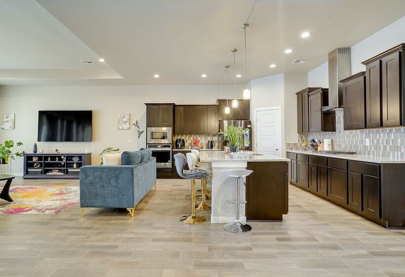 Bright & Modern Las Cruces Home In Sonoma Ranch