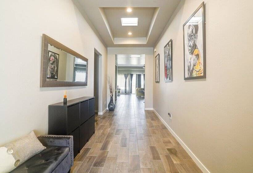 Bright & Modern Las Cruces Home In Sonoma Ranch