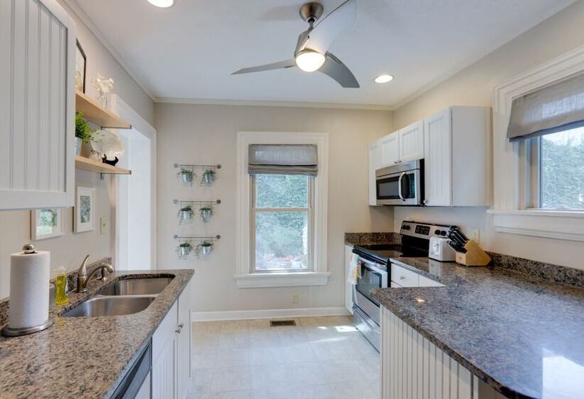 Charming Dayton Home: Walk To River + Downtown!