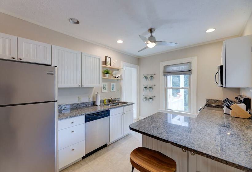 Charming Dayton Home: Walk To River + Downtown!