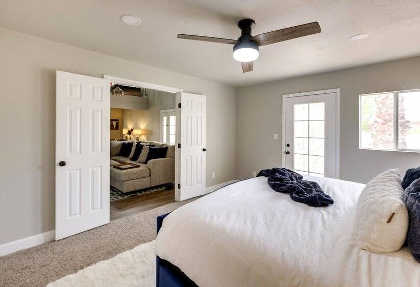 Community Perks & Patio: Sun Lakes Home!