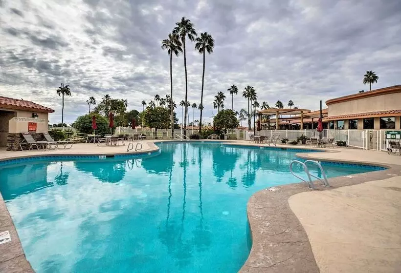 Community Perks & Patio: Sun Lakes Home!