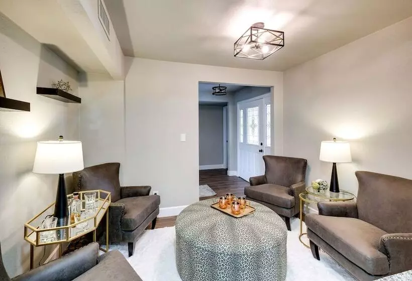 Community Perks & Patio: Sun Lakes Home!