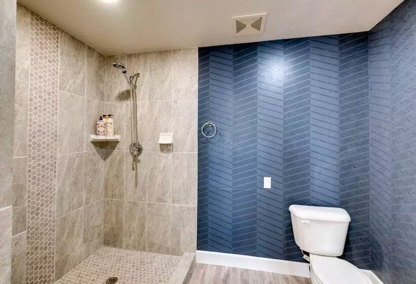 Community Perks & Patio: Sun Lakes Home!