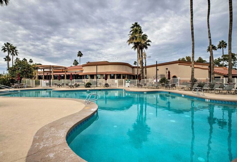 Community Perks & Patio: Sun Lakes Home!