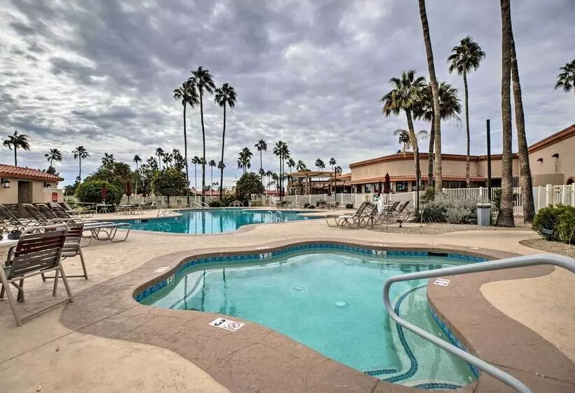 Community Perks & Patio: Sun Lakes Home!