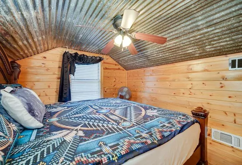 Fort Towson Cabin < 1 Block To Raymond Gary Lake