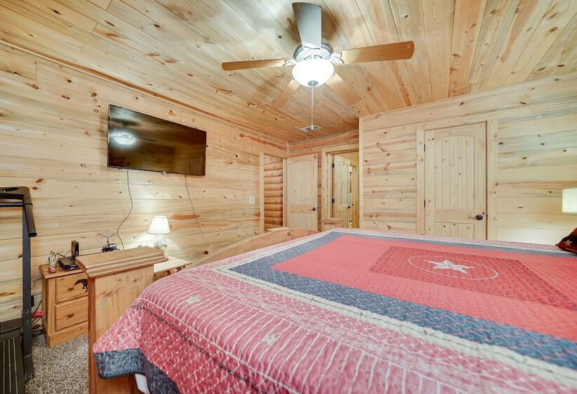 Fort Towson Cabin < 1 Block To Raymond Gary Lake