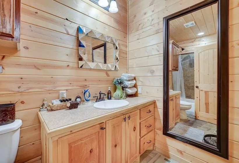 Fort Towson Cabin < 1 Block To Raymond Gary Lake