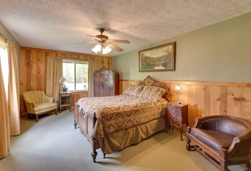 Fraziers Bottom Cabin On 800 Acres Of Land W/ Lake