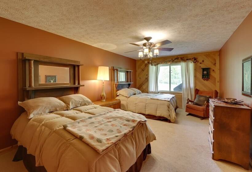 Fraziers Bottom Cabin On 800 Acres Of Land W/ Lake