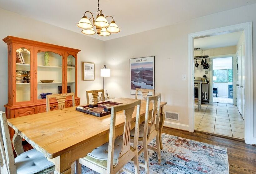 Hendersonville Haven W/ Fire Pit, Grill, Deck!