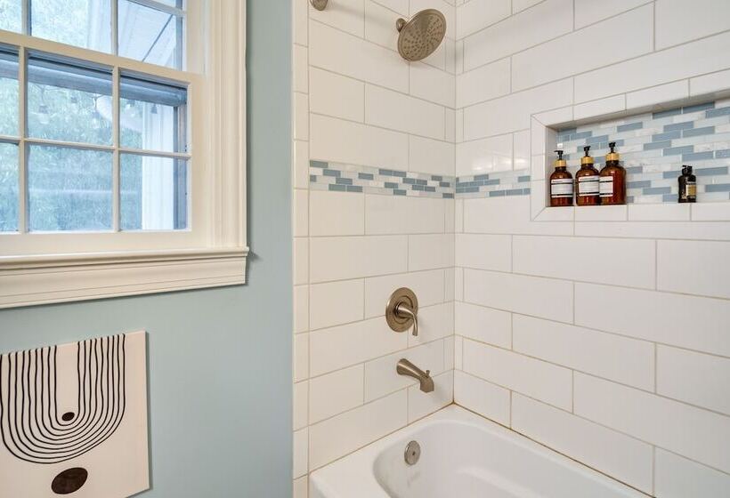 Hendersonville Haven W/ Fire Pit, Grill, Deck!