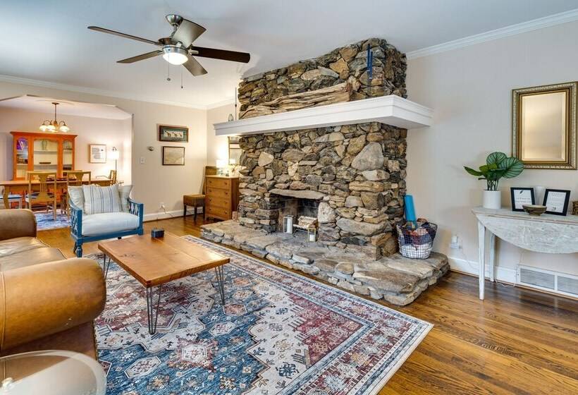 Hendersonville Haven W/ Fire Pit, Grill, Deck!