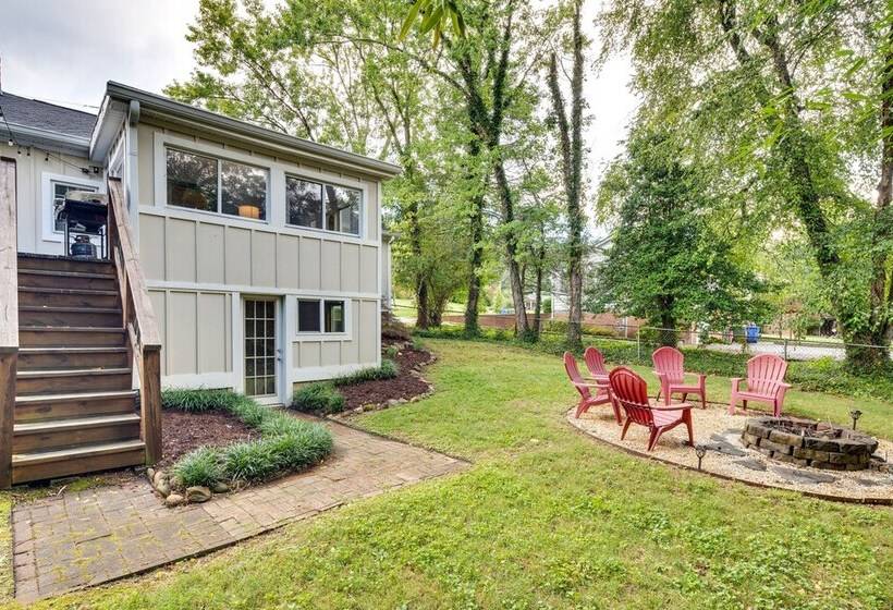 Hendersonville Haven W/ Fire Pit, Grill, Deck!