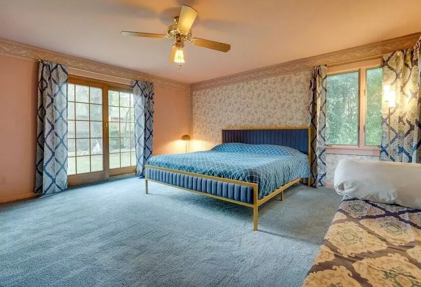 Historic Auburn Home W/ Theater & Yard!