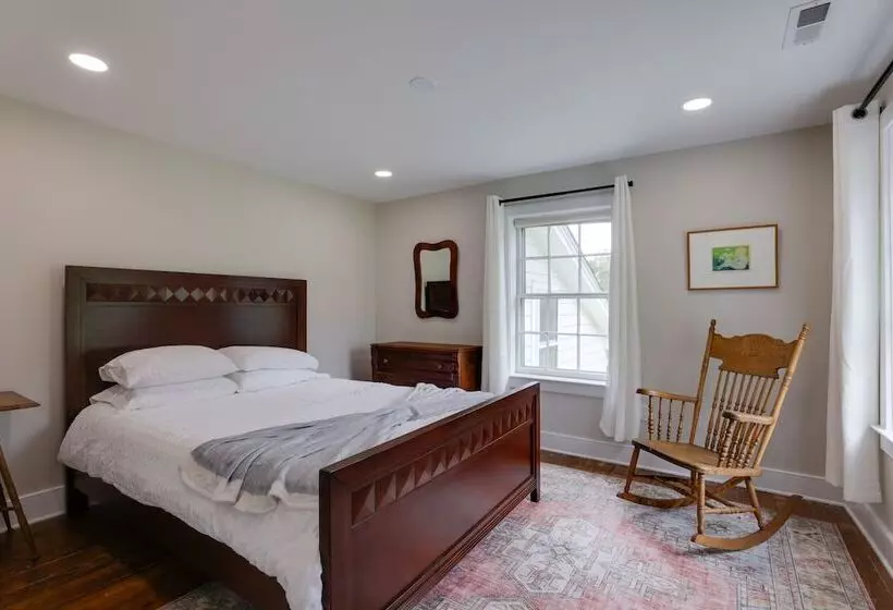 Historic Erwinna Vacation Home Near Delaware River