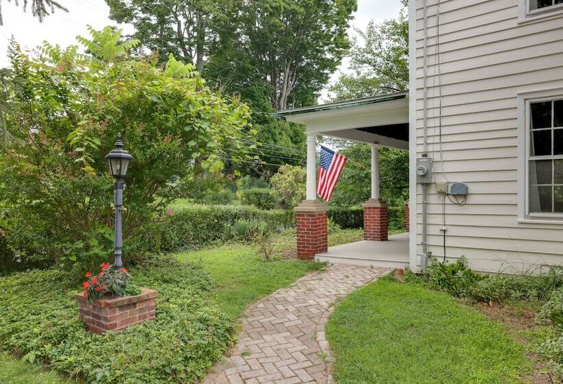 Historic Erwinna Vacation Home Near Delaware River