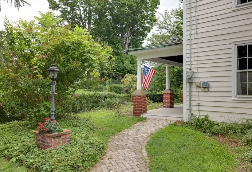Historic Erwinna Vacation Home Near Delaware River