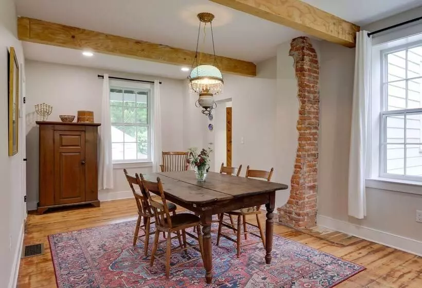 Historic Erwinna Vacation Home Near Delaware River