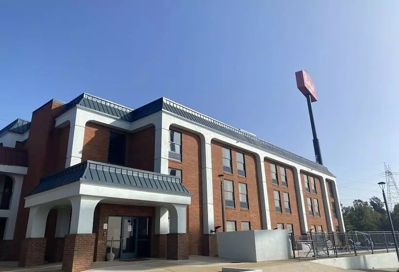 ホテル Hometowne Studios By Red Roof Prattville