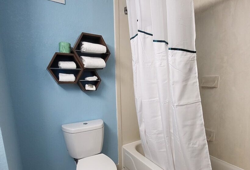 בית מלון כפרי Hometowne Studios By Red Roof Prattville