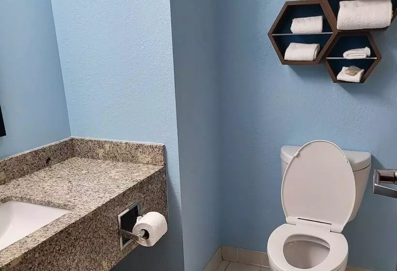 ホテル Hometowne Studios By Red Roof Prattville