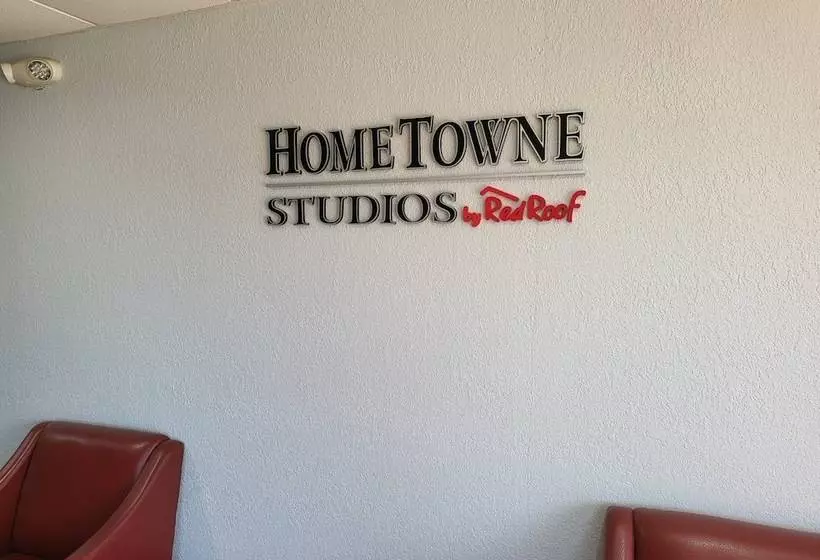 ホテル Hometowne Studios By Red Roof Prattville