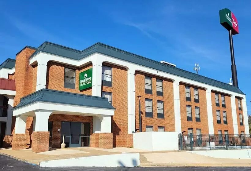 ホテル Hometowne Studios By Red Roof Prattville